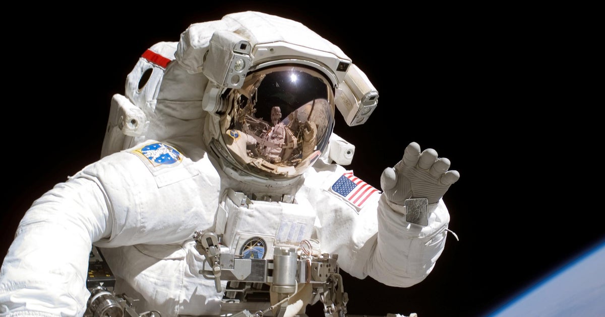 Astronauts Control Body Temperature in Space