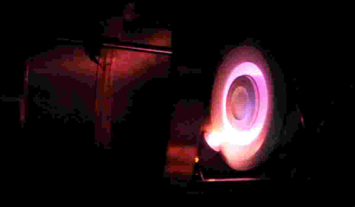 Argon plasma thruster fires up, catching cosmic rays on an Armenian mountain - Physics World