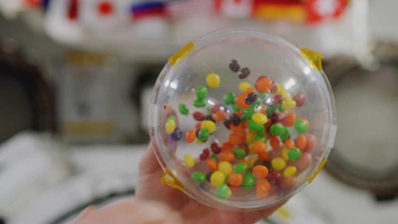 Humans in space 4K