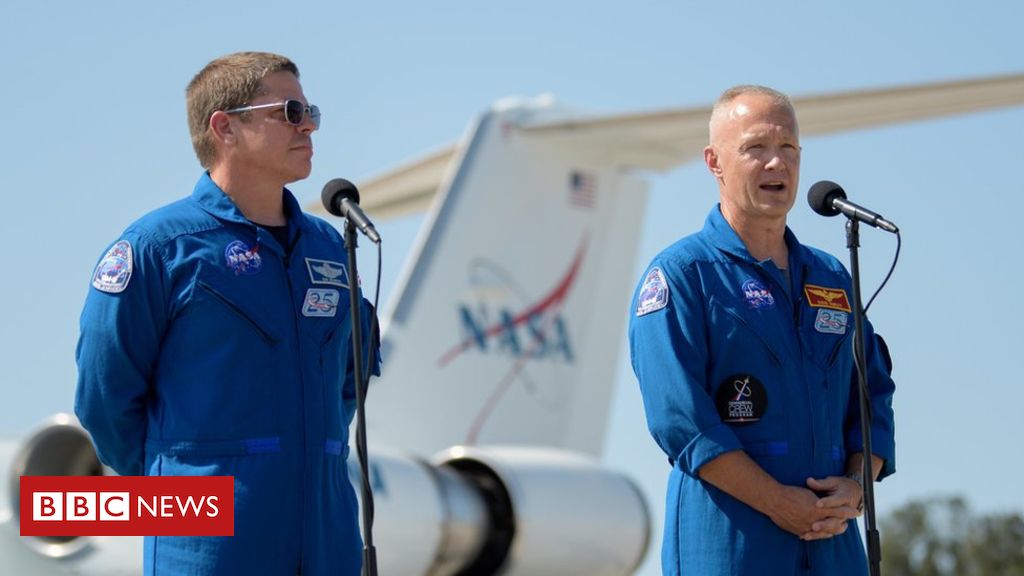 Astronauts arrive at Kennedy for historic launch