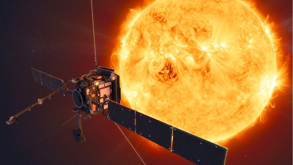 Solar Orbiter: Europe's Sun mission makes first close pass