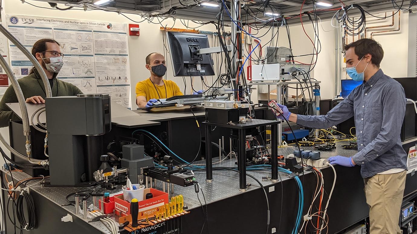 Molecular spins show promise as quantum bits - Physics World